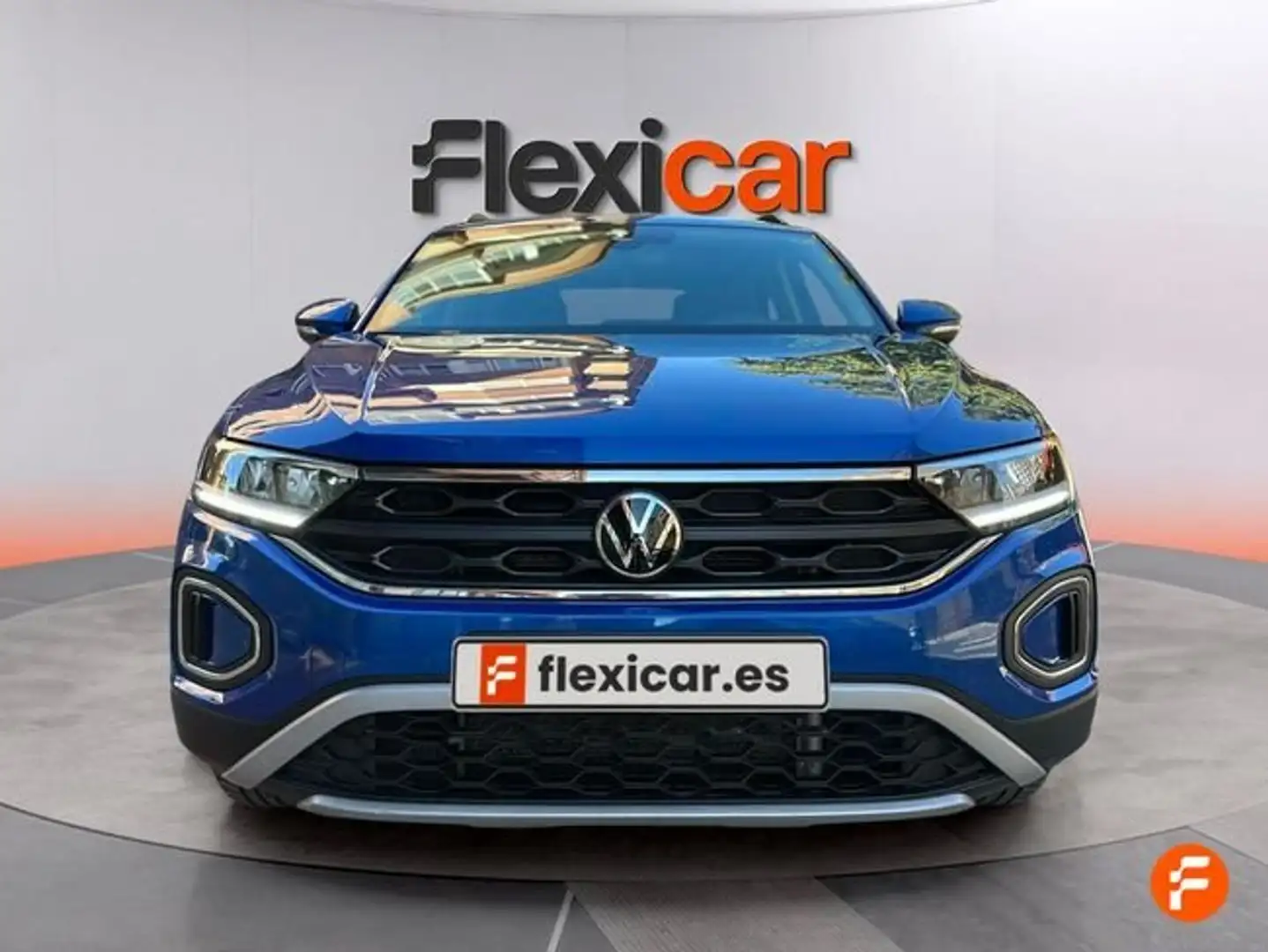 Volkswagen T-Roc 2.0TDI Life DSG7 110KW Azul - 2