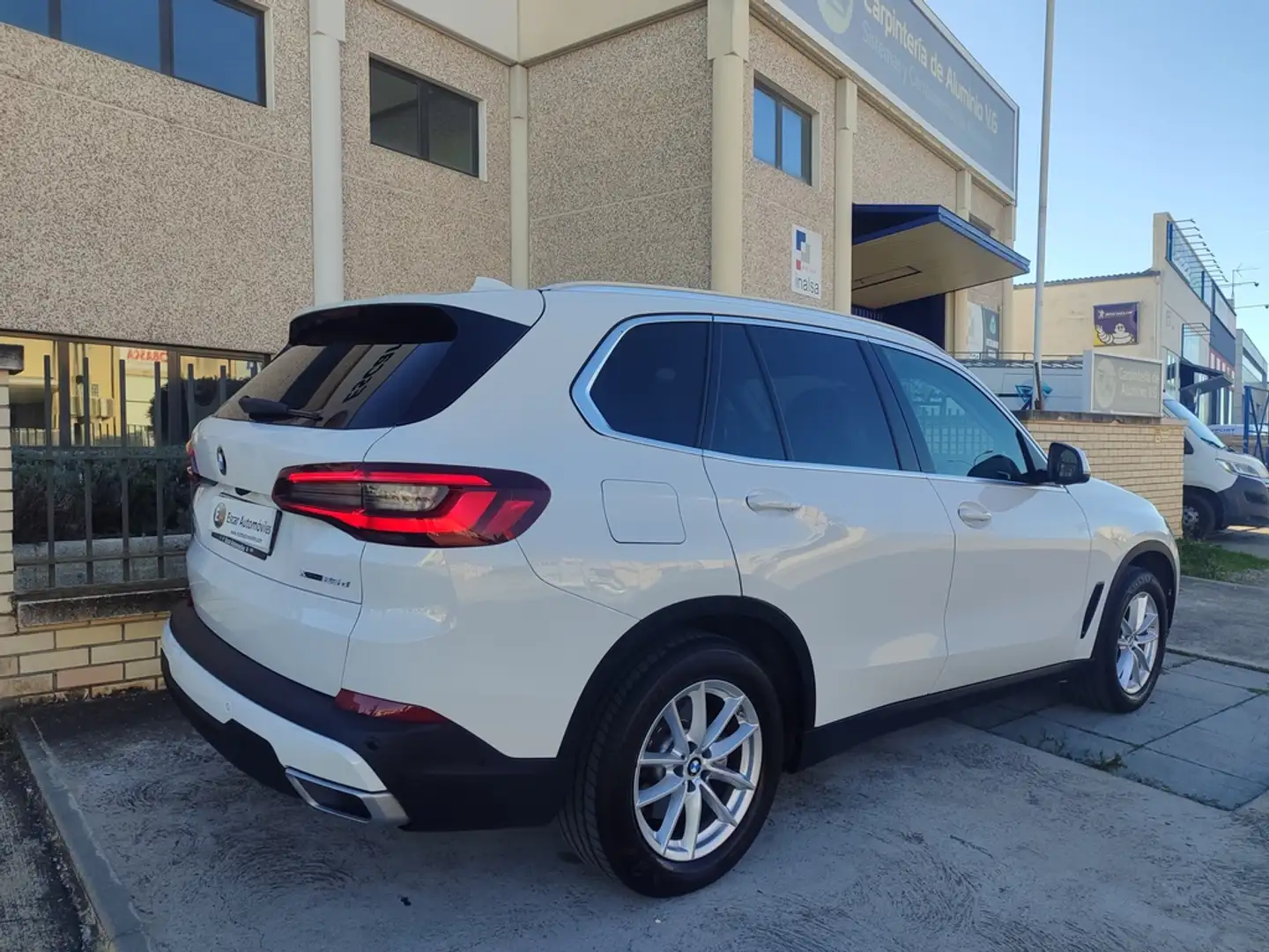 BMW X5 xDrive 25dA Wit - 2