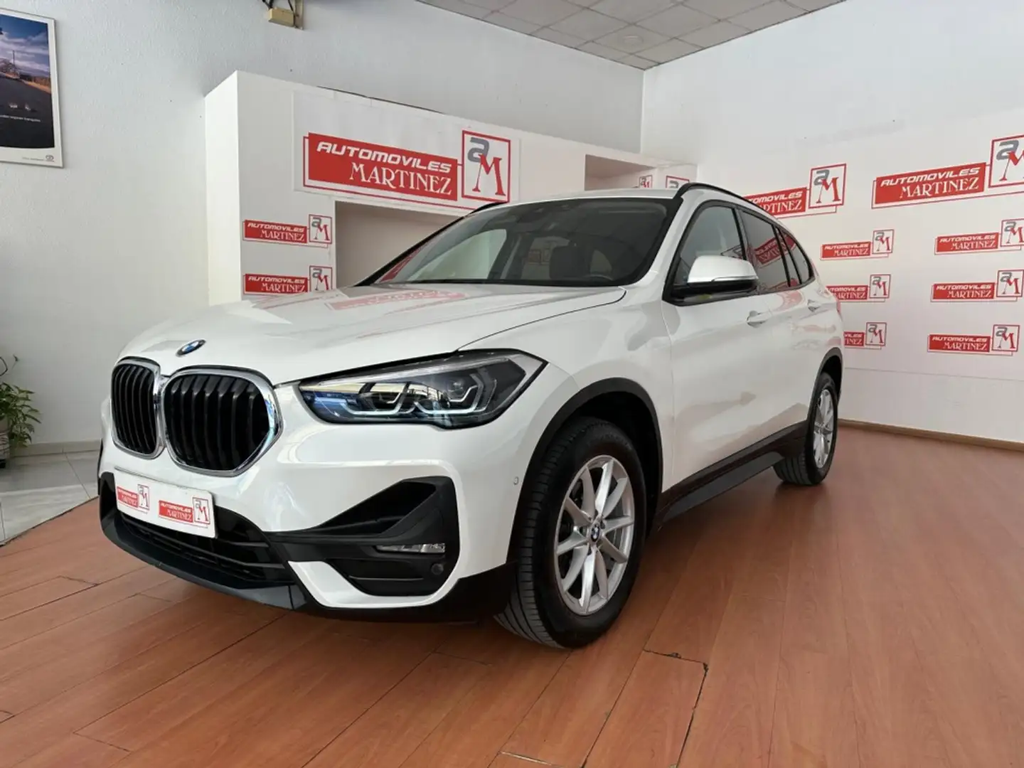 BMW X1 sDrive 16dA Business Blanco - 1