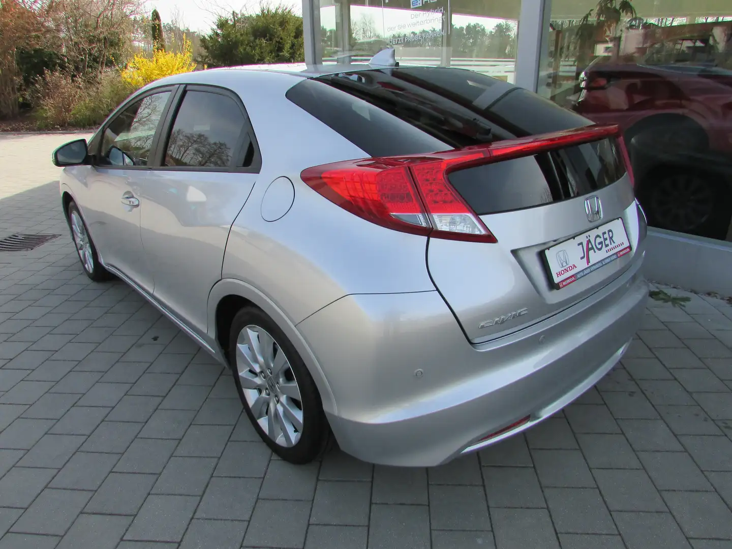 Honda Civic 1.8 Executive, Navi, Kamera, ACC, CD, DAB, Xenon, Silber - 2