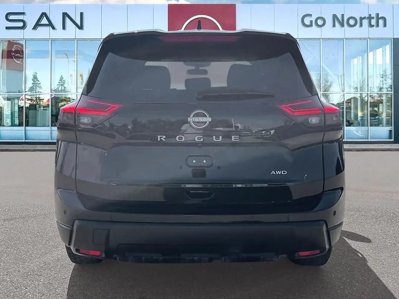 Nissan Rogue снимка Nissan Rogue