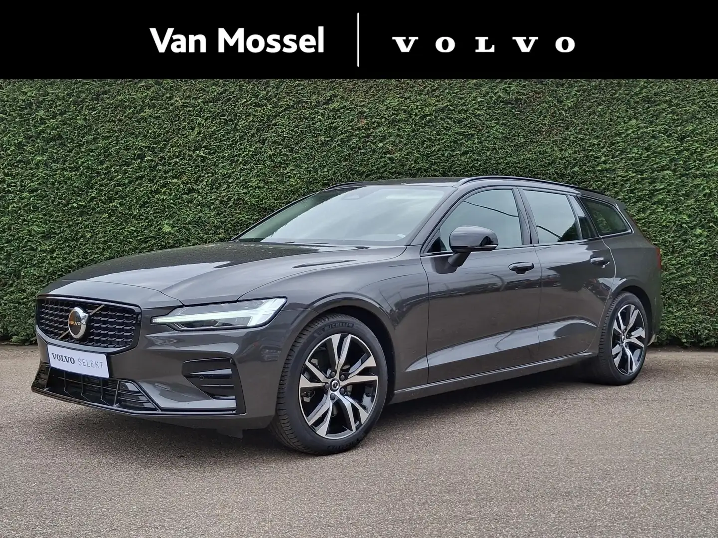 Volvo V60 B4 Plus Dark | Trekhaak |  Stoel/Stuur verwarming Grijs - 1