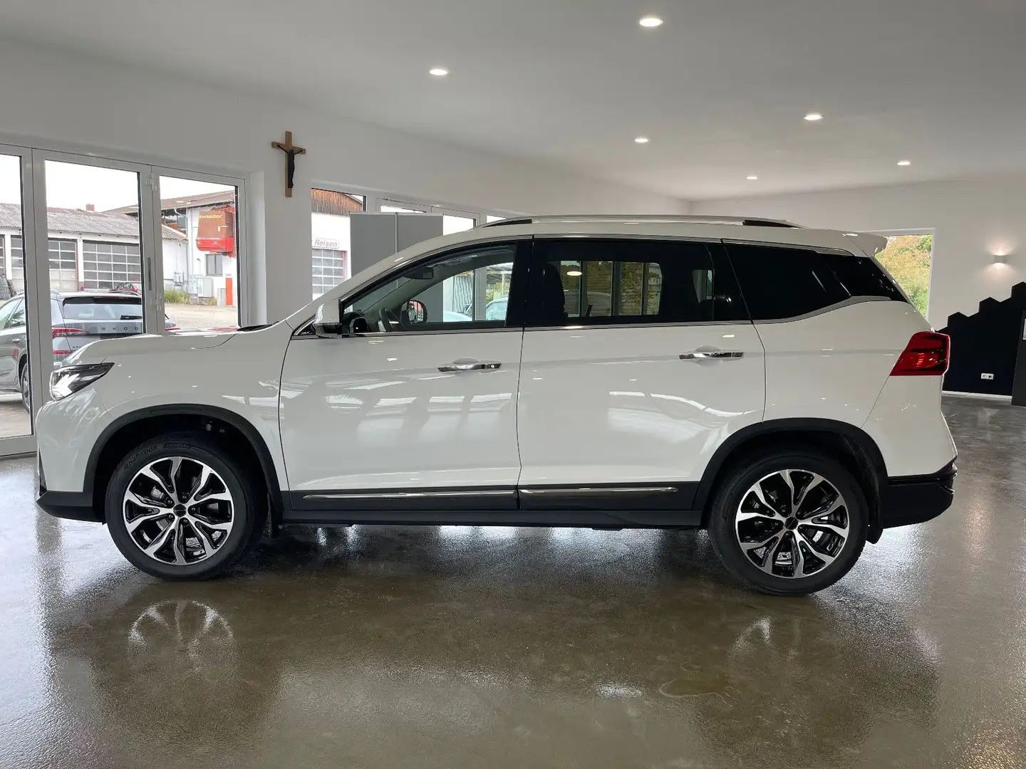 DFSK Forthing 3 PANO Leder CarPlay SHZ inkl. ÜBF STM Weiß - 2