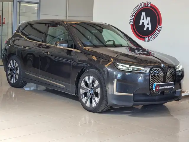 BMW iX xDrive 40