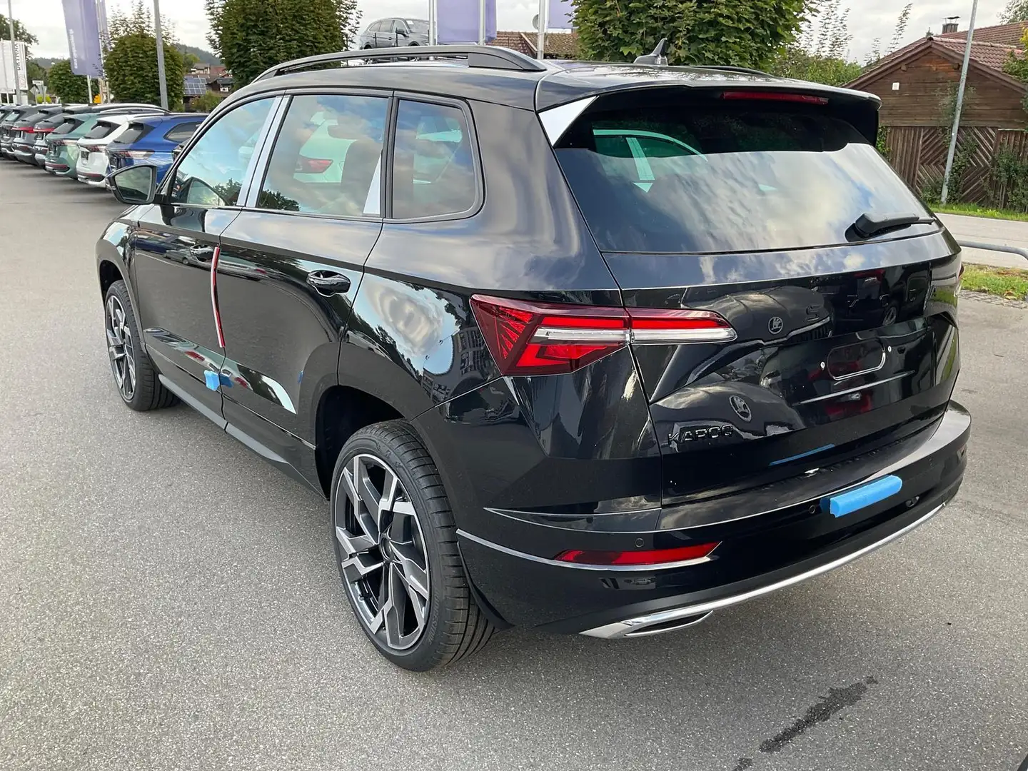 Skoda Karoq Sportline 1.5 TSI DSG Sportline, AHK, Pano, Mat... Schwarz - 2