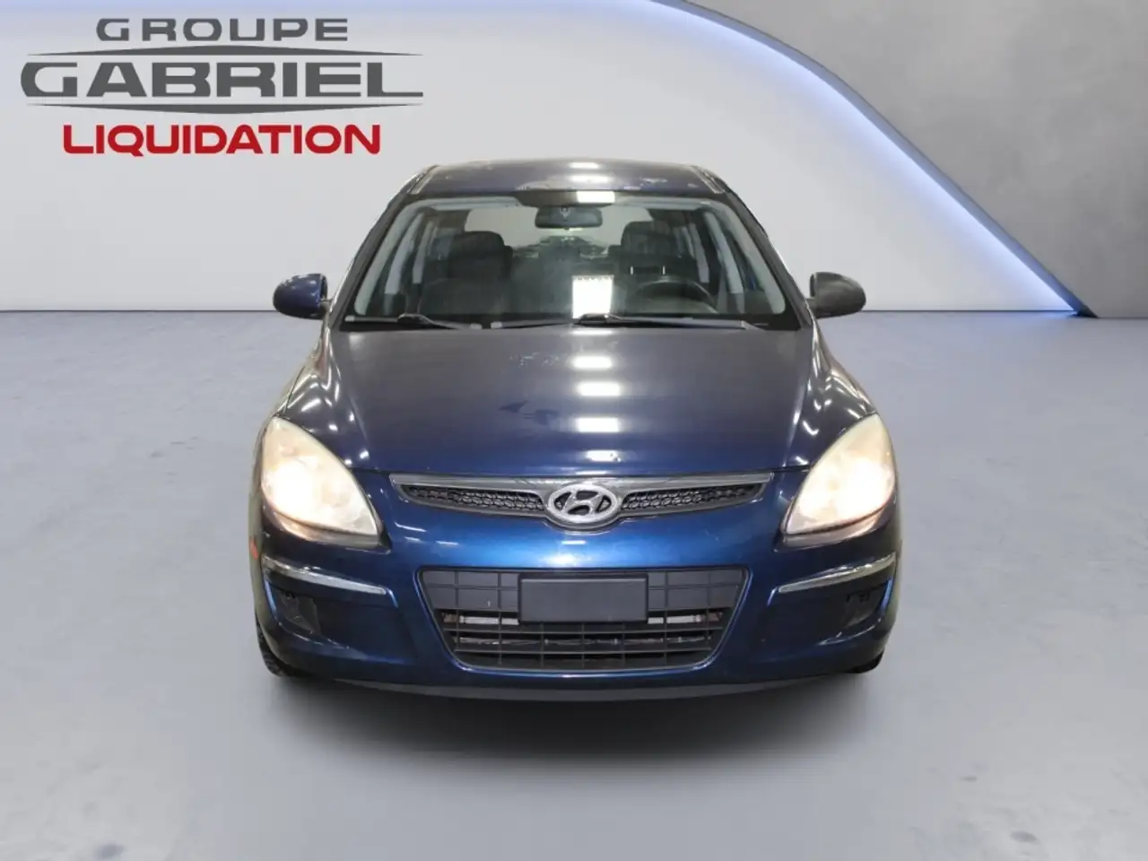 Hyundai ELANTRA photo Hyundai ELANTRA