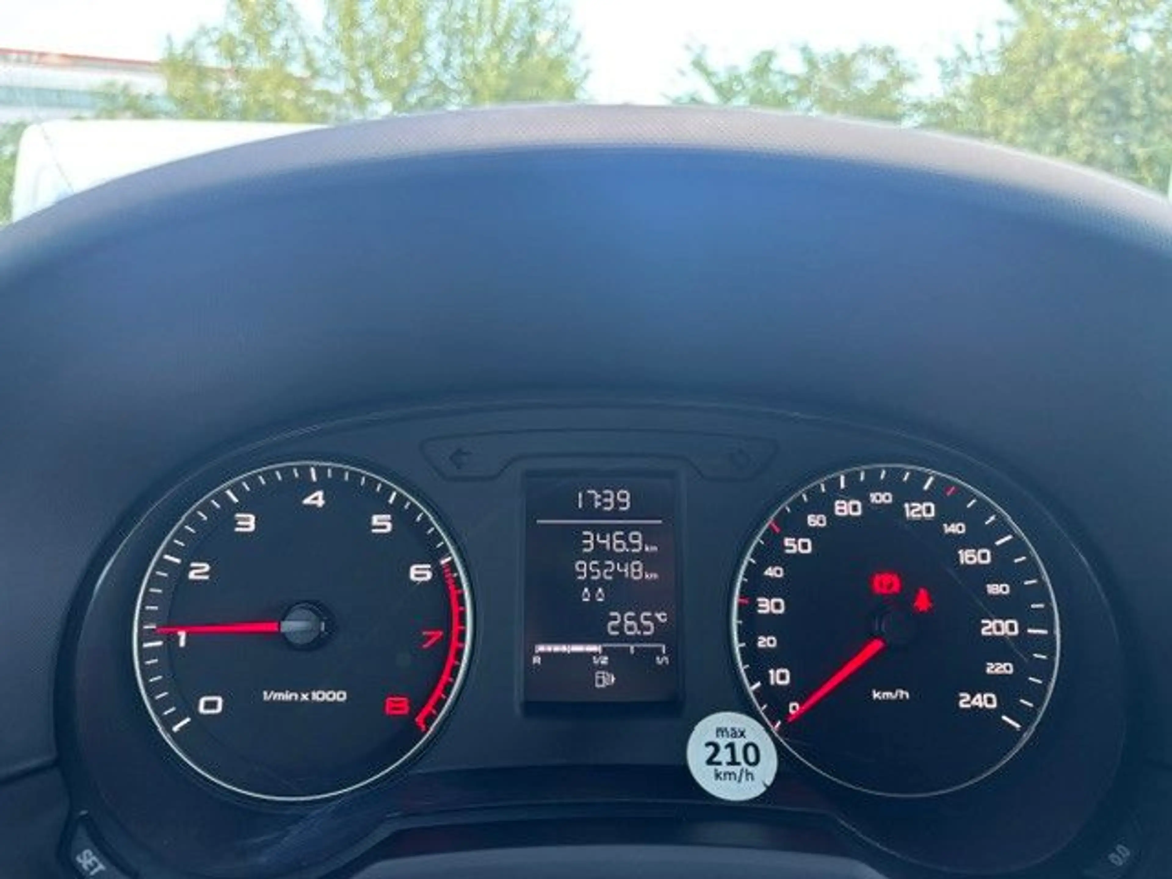Audi A1 attraction Klima/Sitzheizung/PDC/Allwetter — photo 12