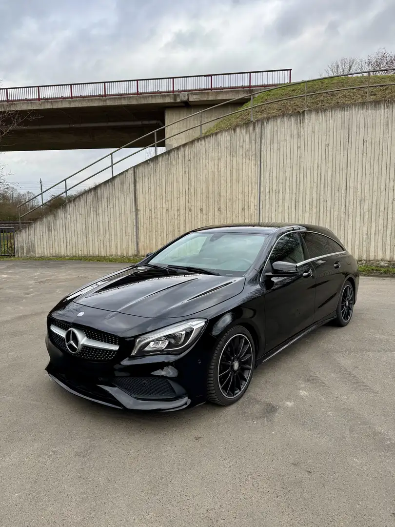 Mercedes-Benz CLA 220 CLA 220 CDI / d (117.903) Schwarz - 1