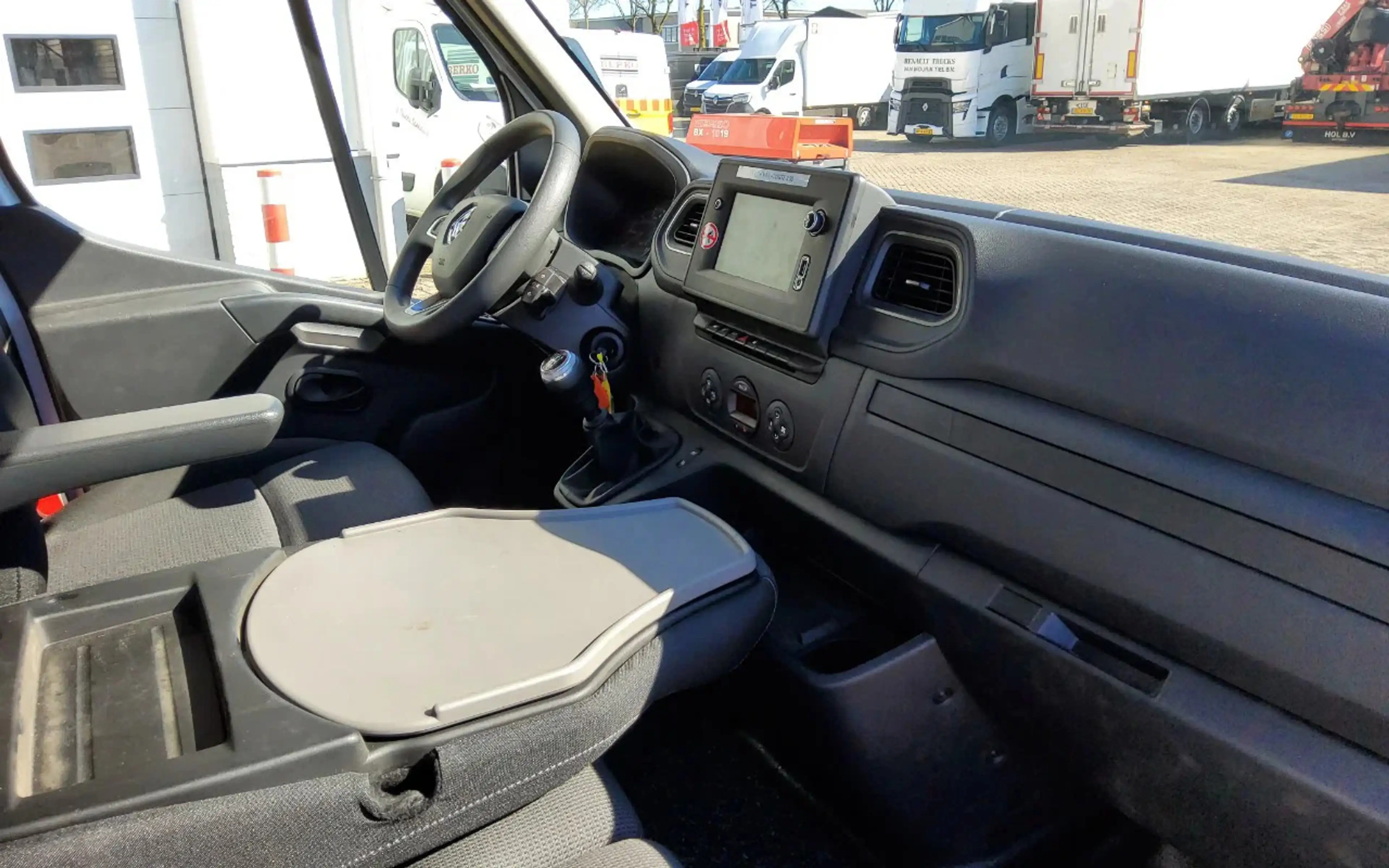 Renault Master 165.35 - V-26-PHD - OPBOUW + LAADKLEP 750 KG. - EU — photo 11