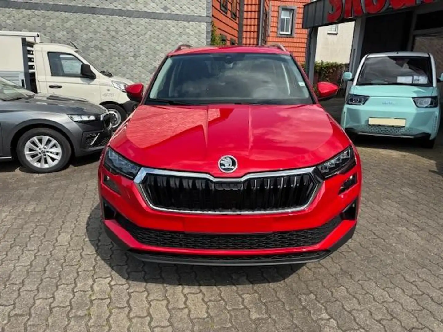 Skoda Karoq 1.5 TSI DSG Sport+PANORAMA+ACC+KAMERA+LM18 Rojo - 2