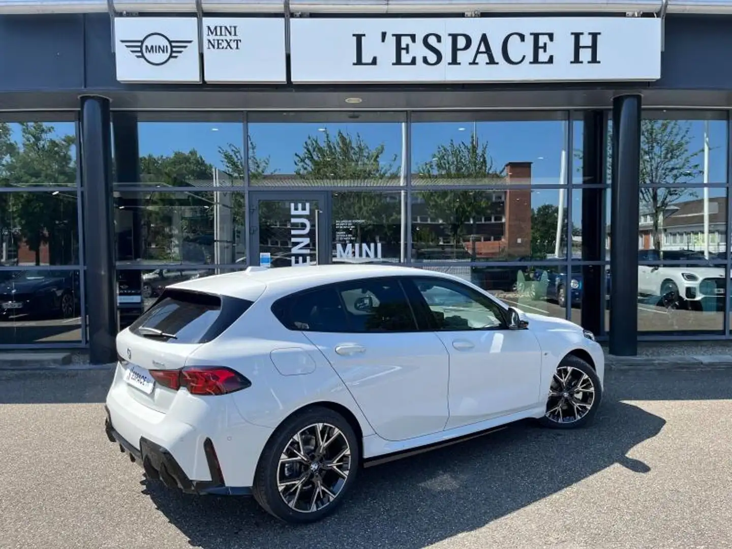 BMW 120 120dA 163ch M Sport DKG7 - 2