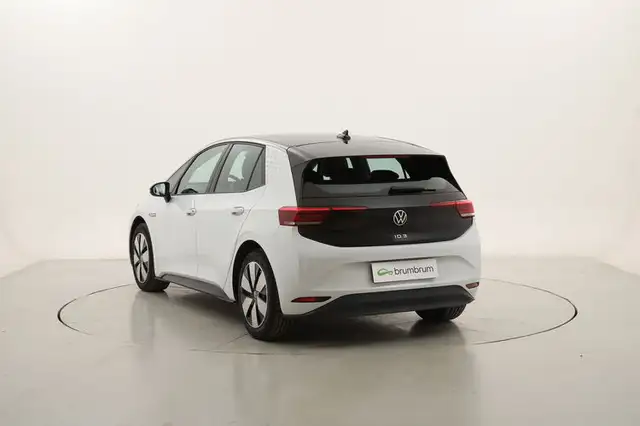 Volkswagen Id.3 view 3