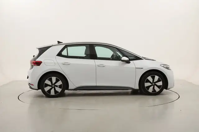 Volkswagen Id.3 view 6