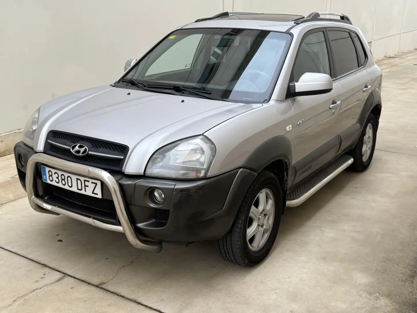 Hyundai TUCSON 2.0CRDi Style - 1