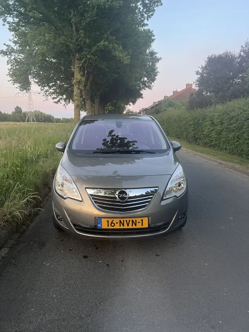 Opel Meriva 1.4 Turbo Cosmo Marrón - 1