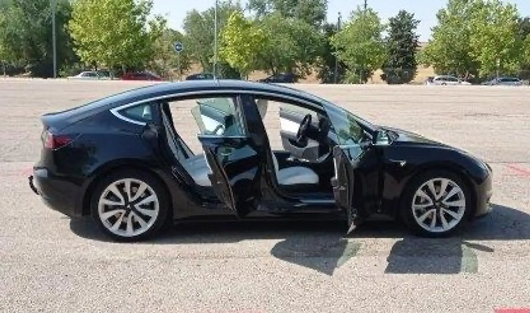 Tesla Model 3 Standard RWD Plus - 1