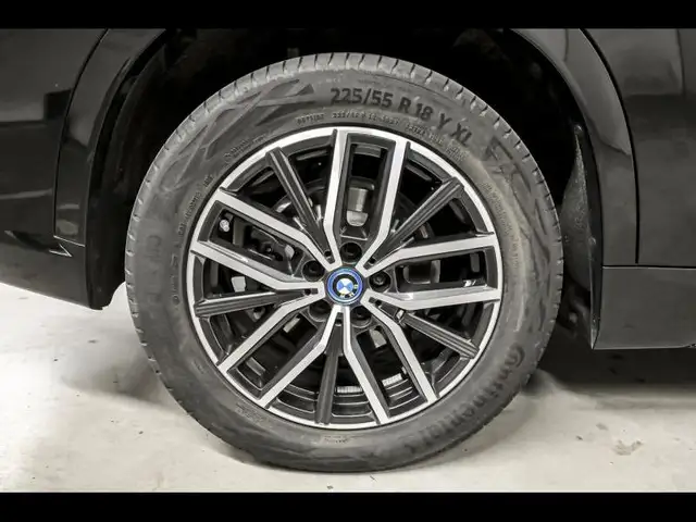 BMW X1 view 8