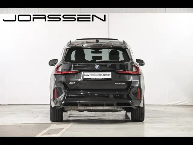 BMW X1 view 4