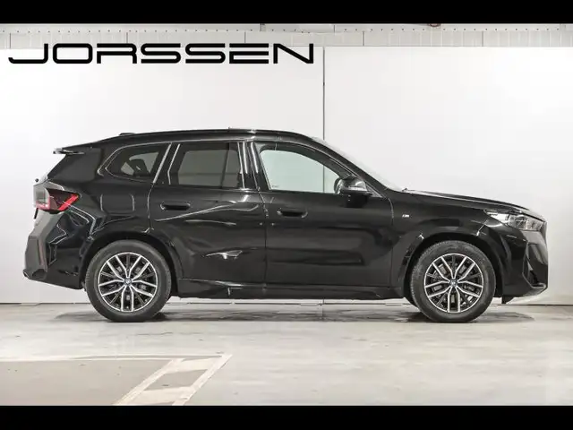BMW X1 view 3