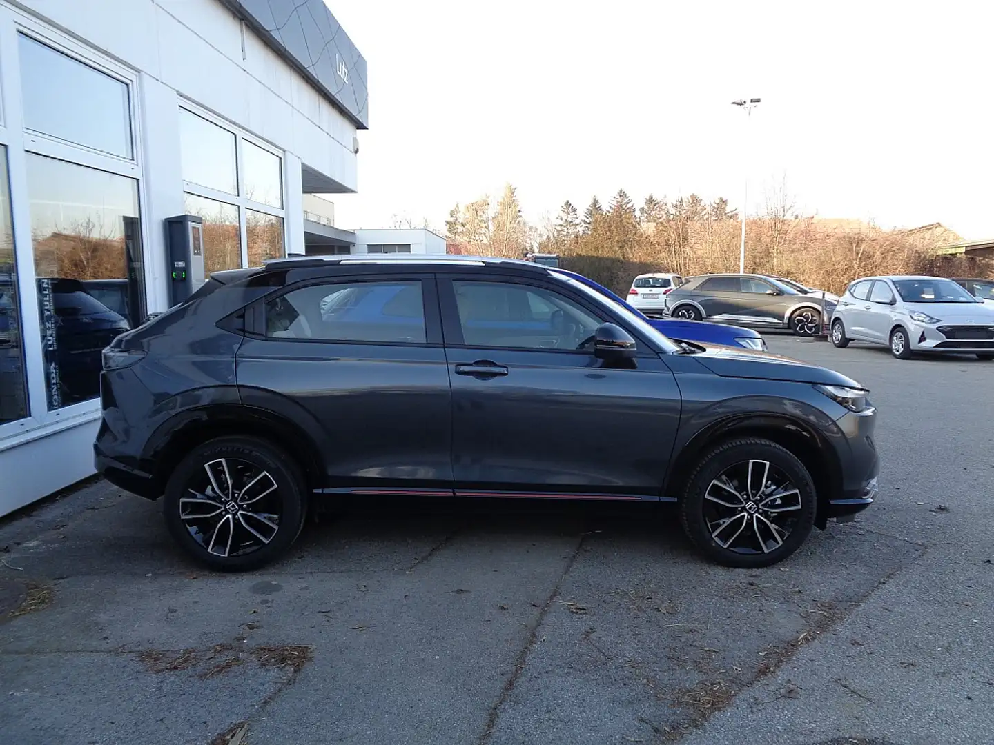 Honda HR-V 1,5 i-MMD Hybrid 2WD Advance Style Aut. Grau - 2