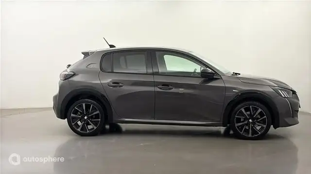 Peugeot 208 view 4