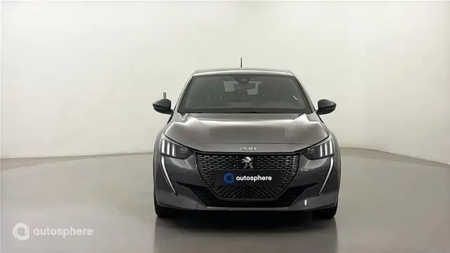 Peugeot 208 view 2