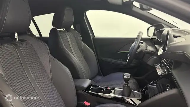 Peugeot 208 view 15
