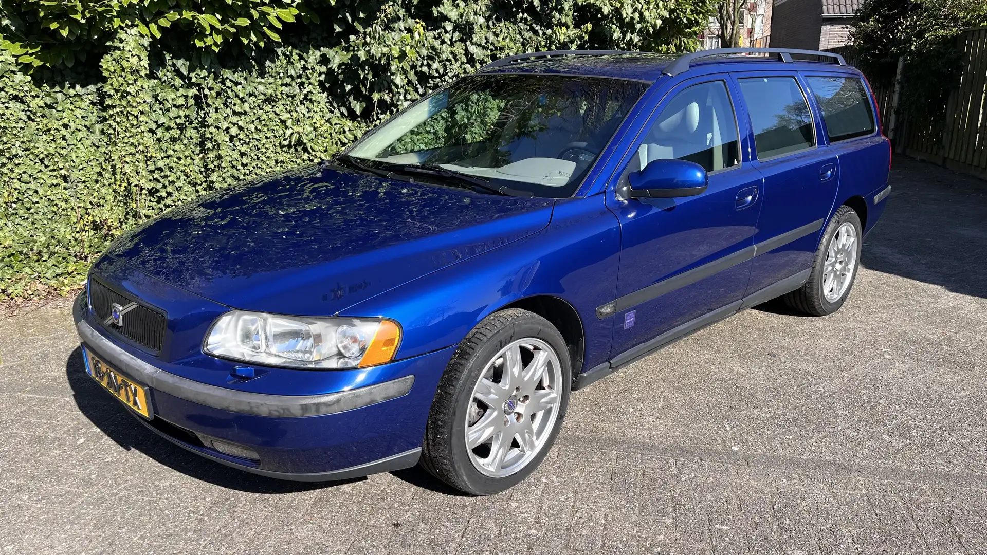 Volvo V70 2.4 T Ocean Race Bleu - 1