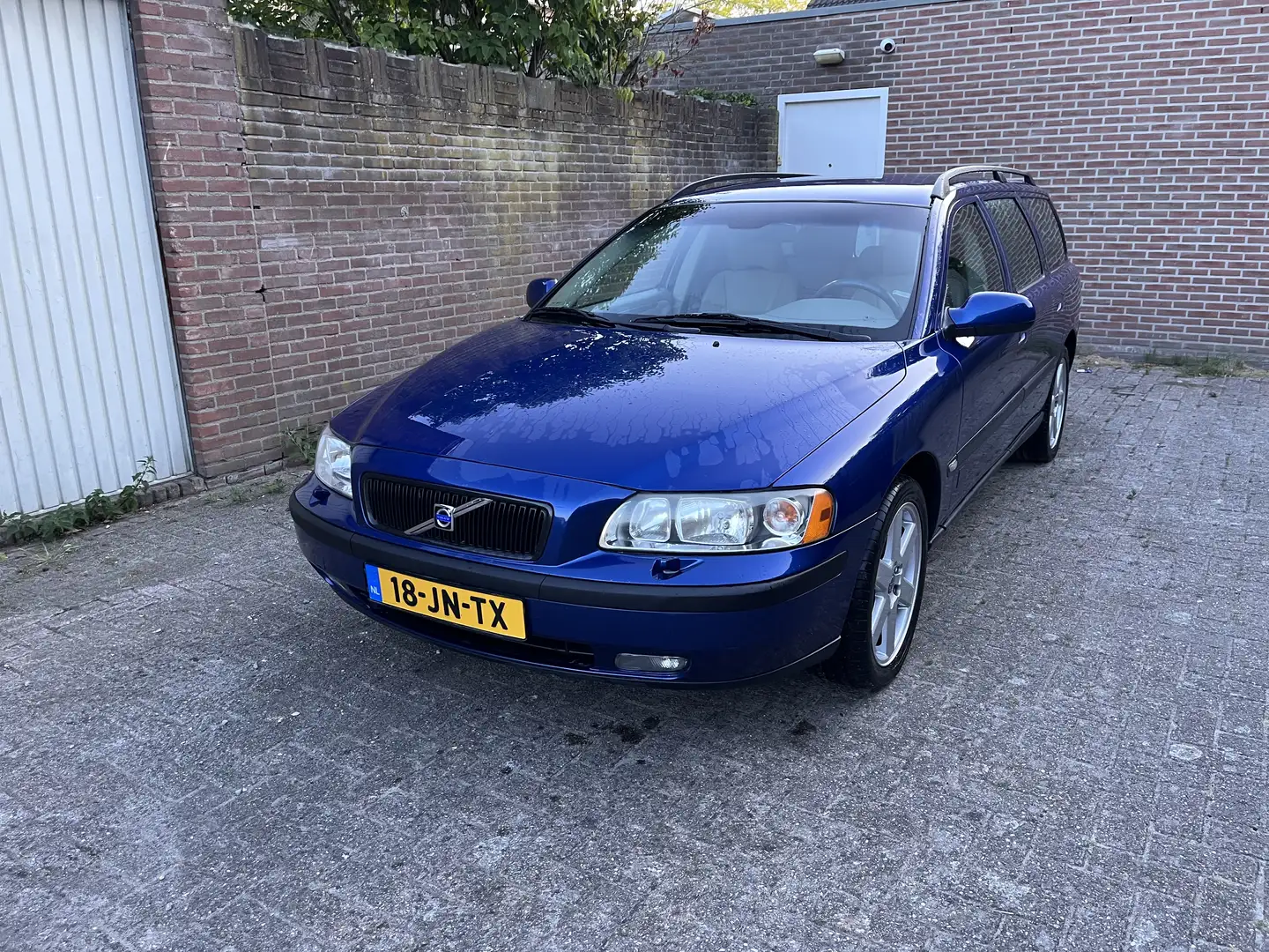 Volvo V70 2.4 T Ocean Race Blauw - 2
