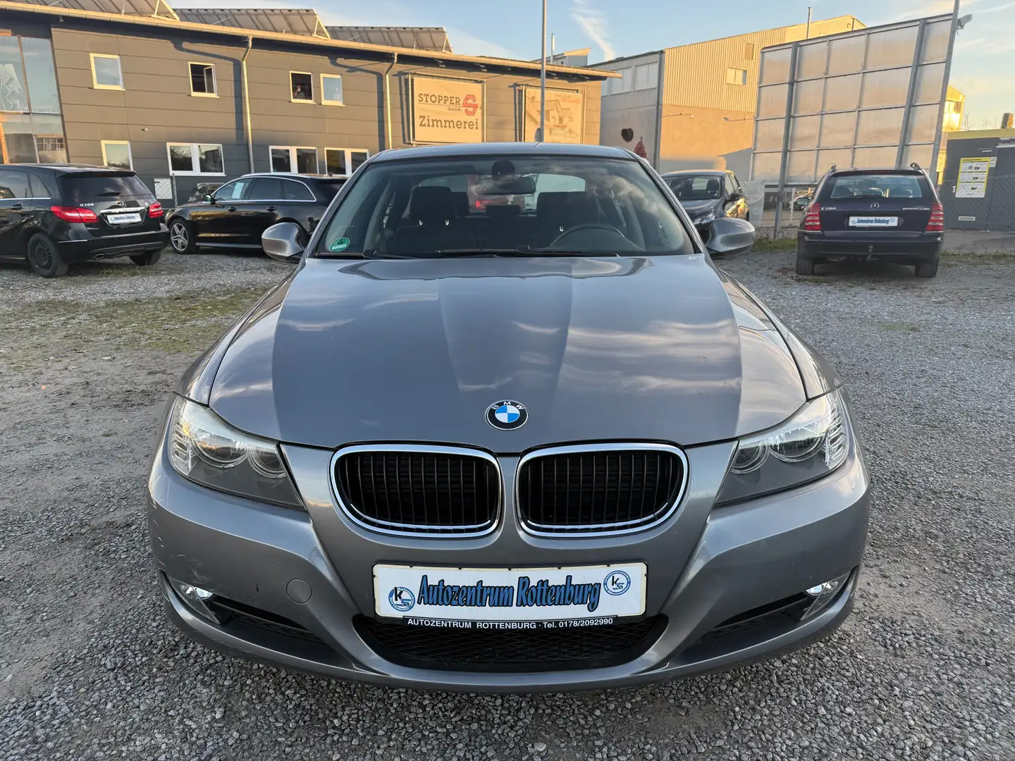 BMW 318 318i - KLIMAAUT. - ALU - 2. HAND - EURO 4 - Grau - 2
