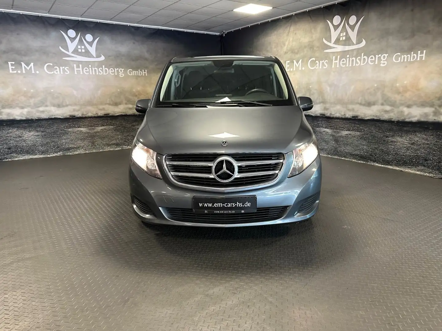 Mercedes-Benz V 220 CDI Auto. AHK 7-Sitzer Klima Navi Kamera Grau - 2
