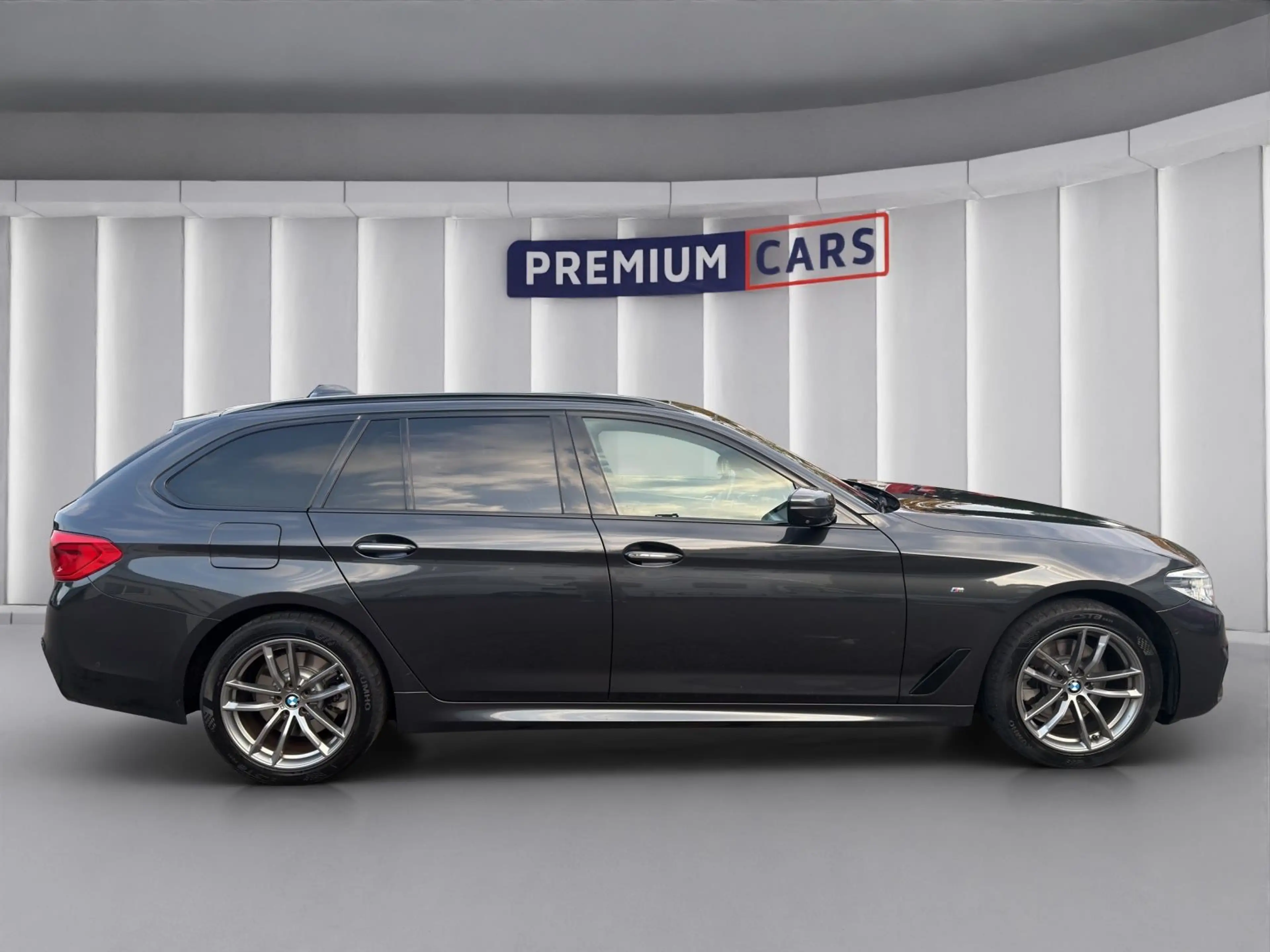 BMW 520 d Touring M-Sport *Garantie*Finanzierung* — photo 6