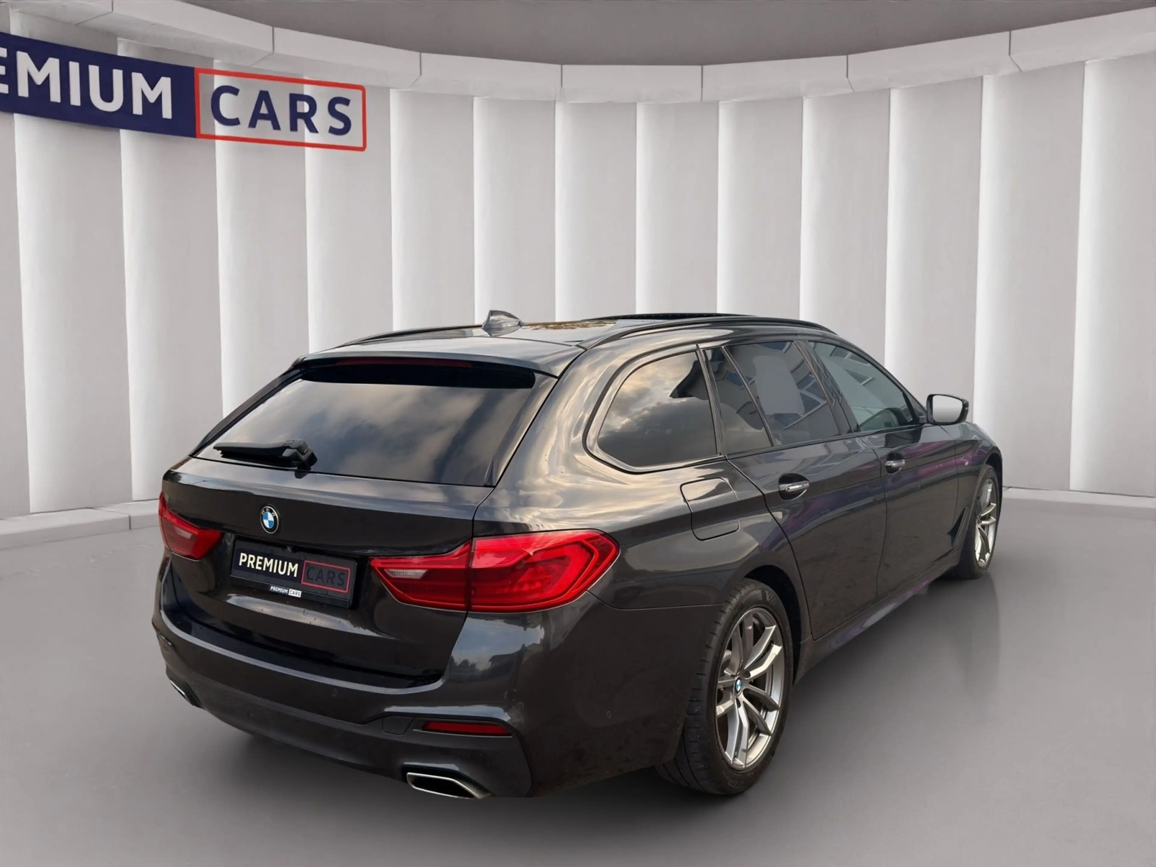 BMW 520 d Touring M-Sport *Garantie*Finanzierung* — photo 5