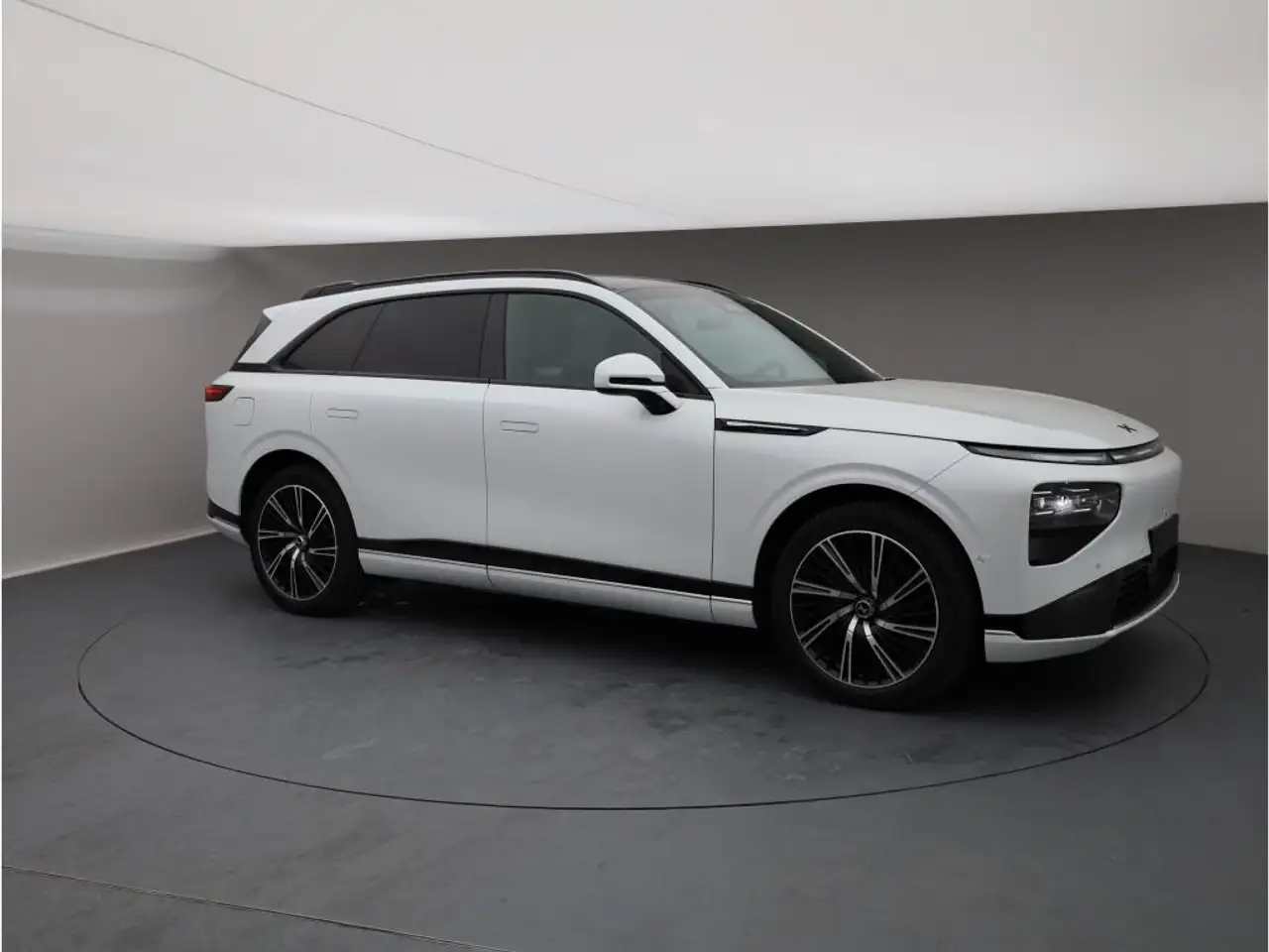 XPENG G9