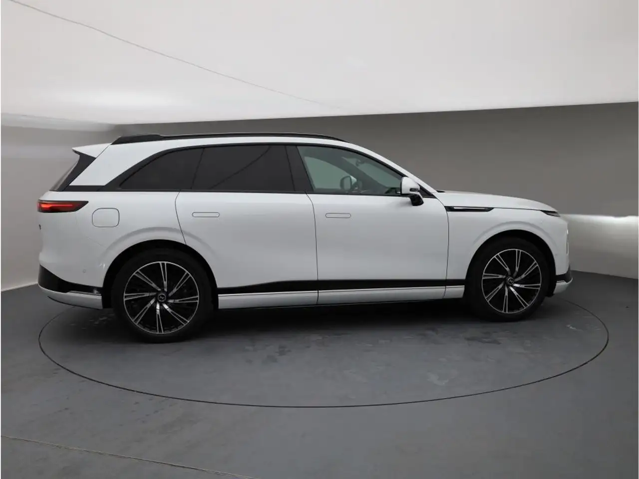 XPENG G9