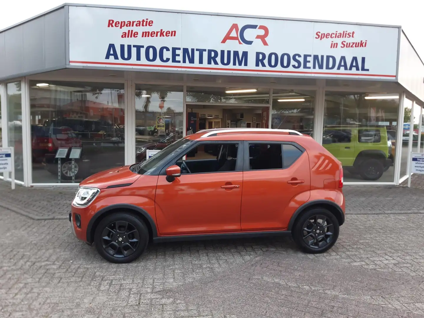 Suzuki Ignis 1.2 Smart Hybrid Style NAVI CRUISE LMV Naranja - 2