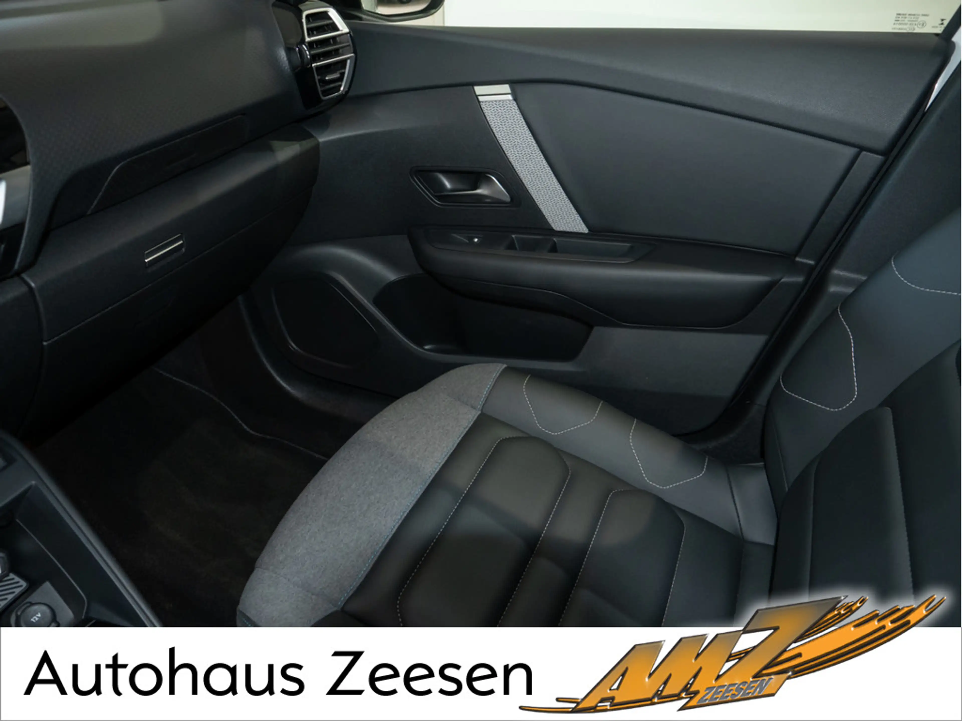 Citroen E-C4 Electric — photo 13
