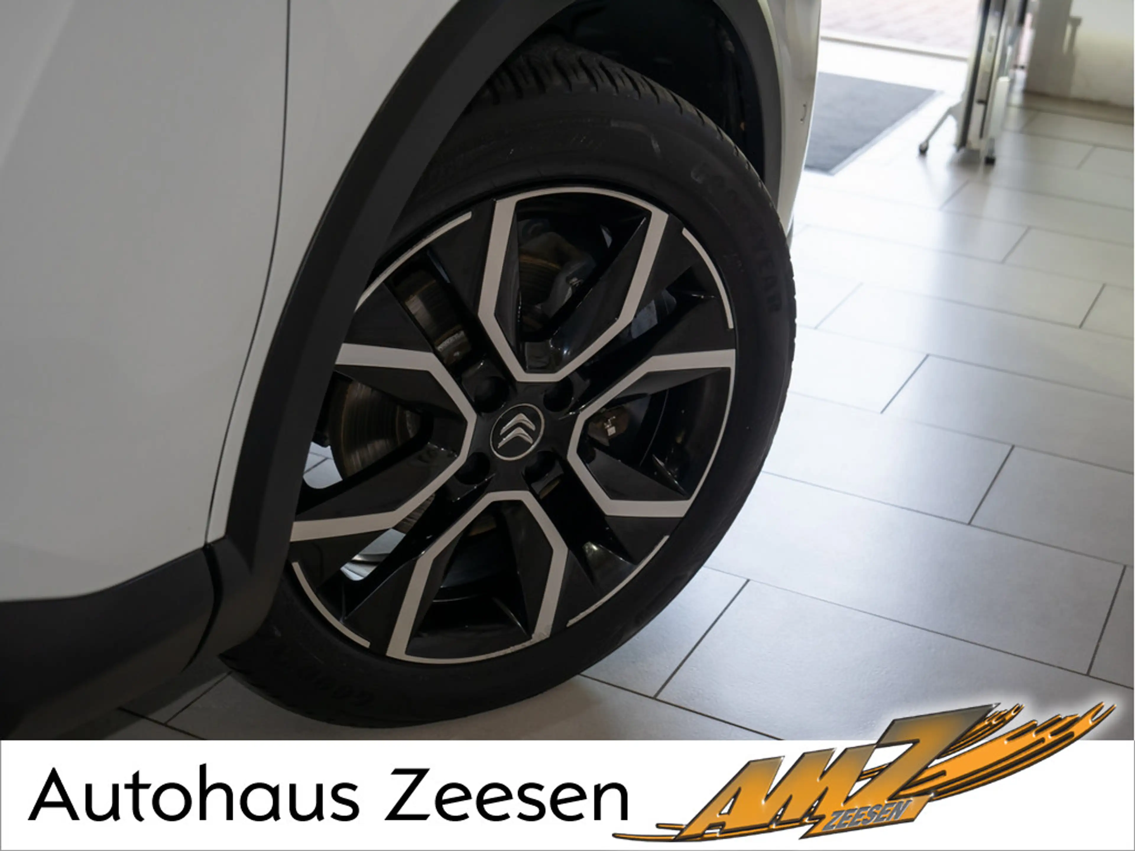 Citroen E-C4 Electric — photo 5