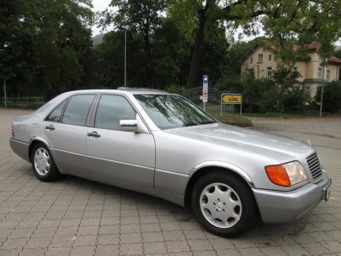 Mercedes-Benz S 300 SE+AUTOMATIK+AHK+FÄHRT GUT Silber - 1