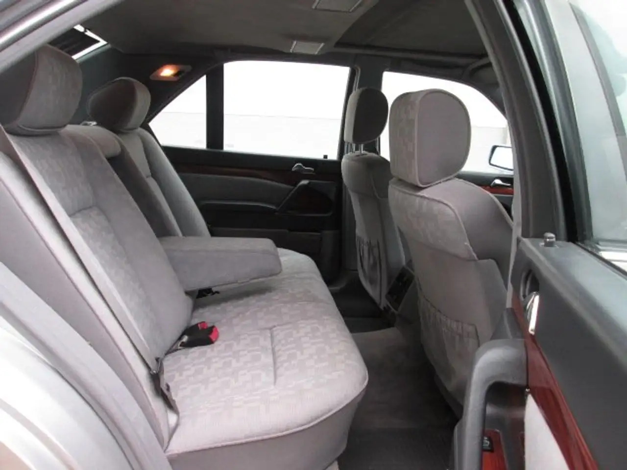 Mercedes-Benz S 300 SE+AUTOMATIK+AHK+FÄHRT GUT+TÜV NEU, foto 10