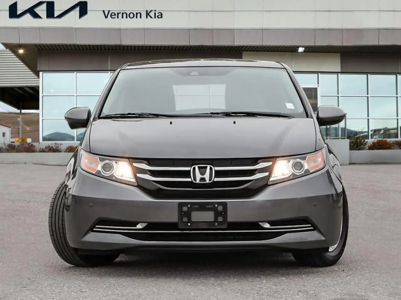 Honda Odyssey снимка Honda Odyssey