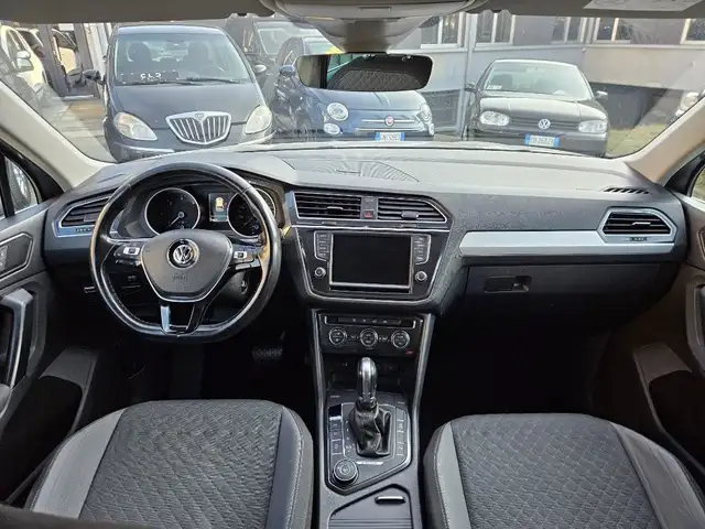 Volkswagen Tiguan view 9