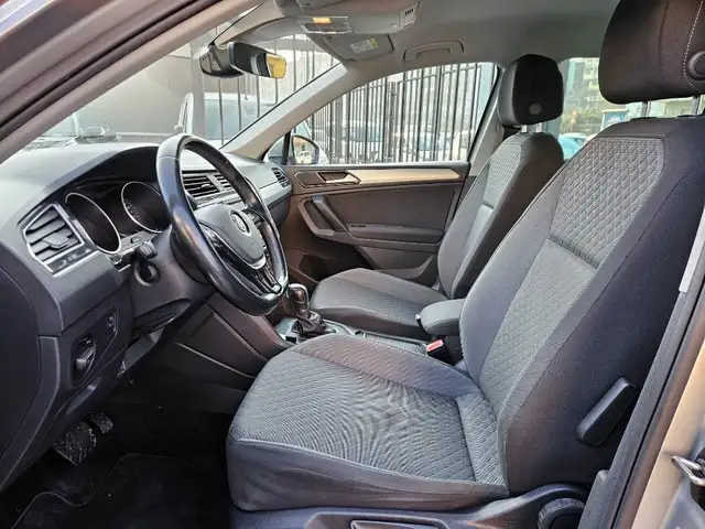 Volkswagen Tiguan view 8