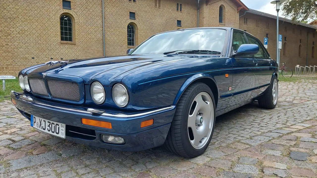 Jaguar X300 XJR, foto 3