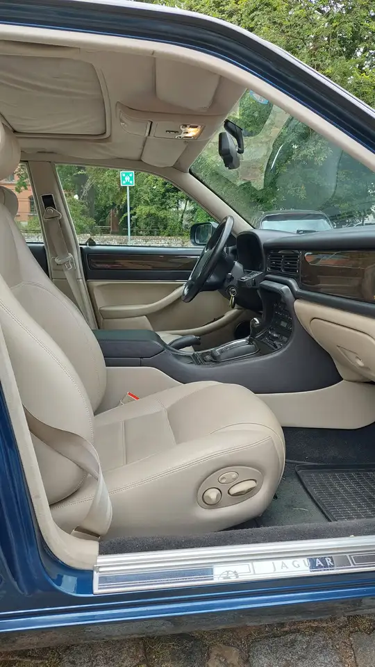 Jaguar X300 XJR, foto 6