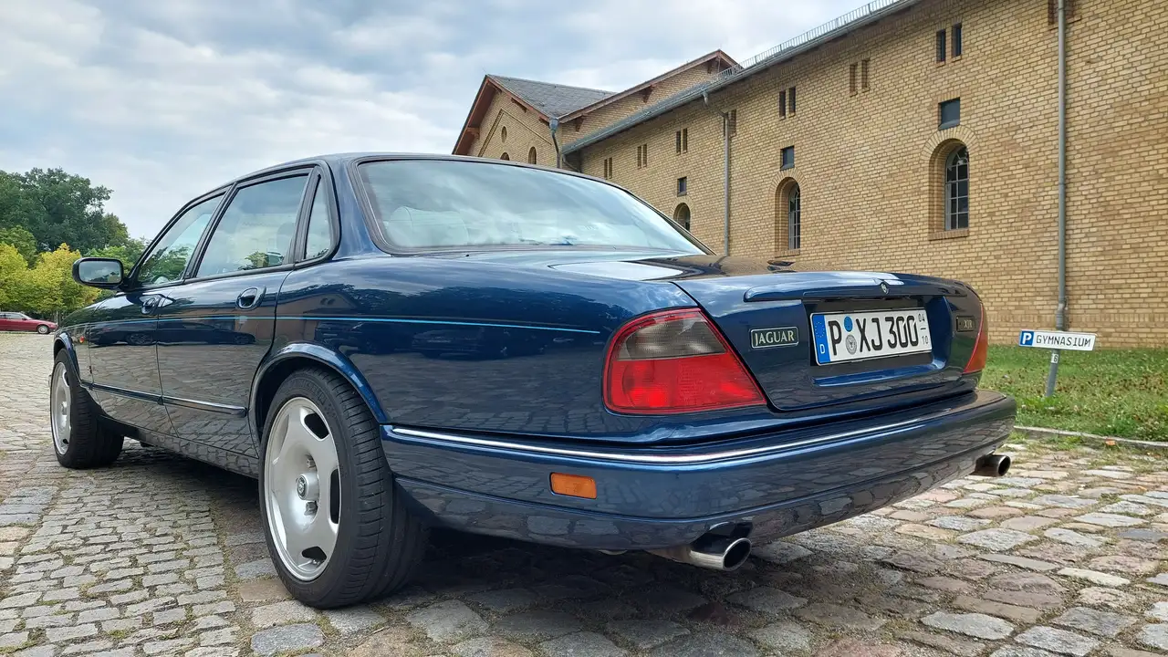 Jaguar X300 XJR, foto 4