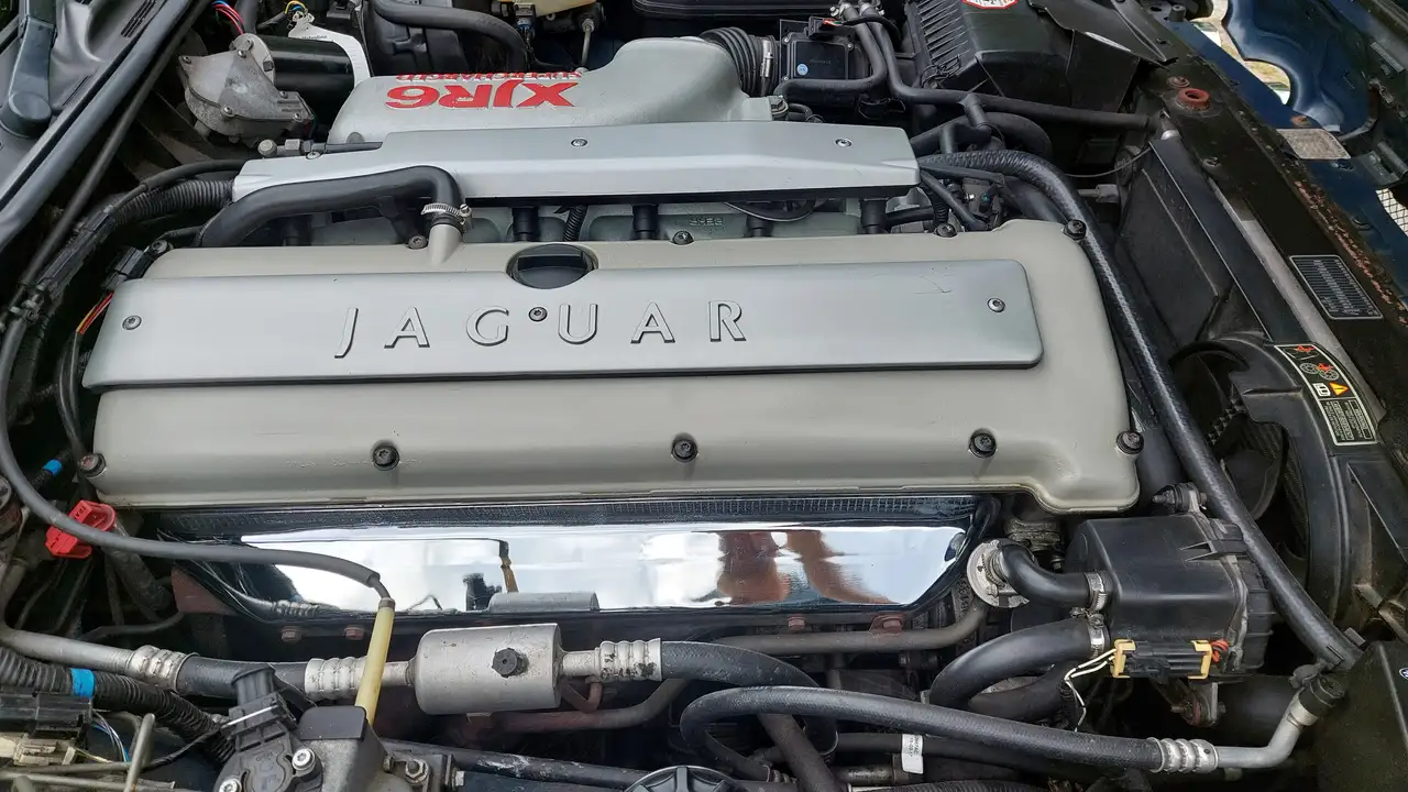 Jaguar X300 XJR, foto 9