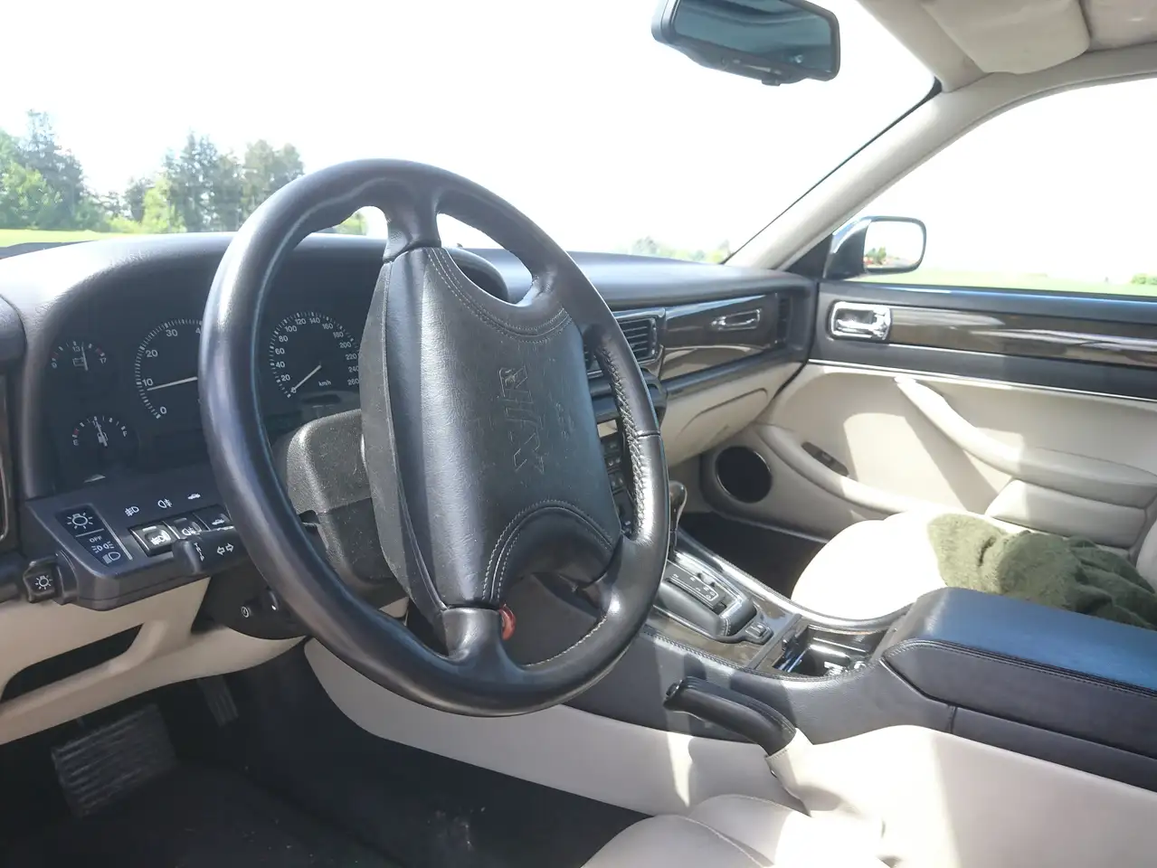 Jaguar X300 XJR, foto 11