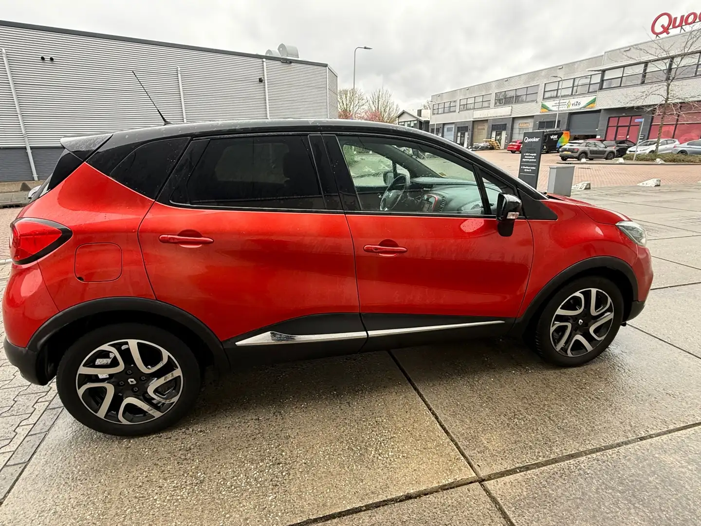 Renault Captur 1.2 TCe Helly Hansen AUTOMAAT CLIMA Volledig onder Rood - 2