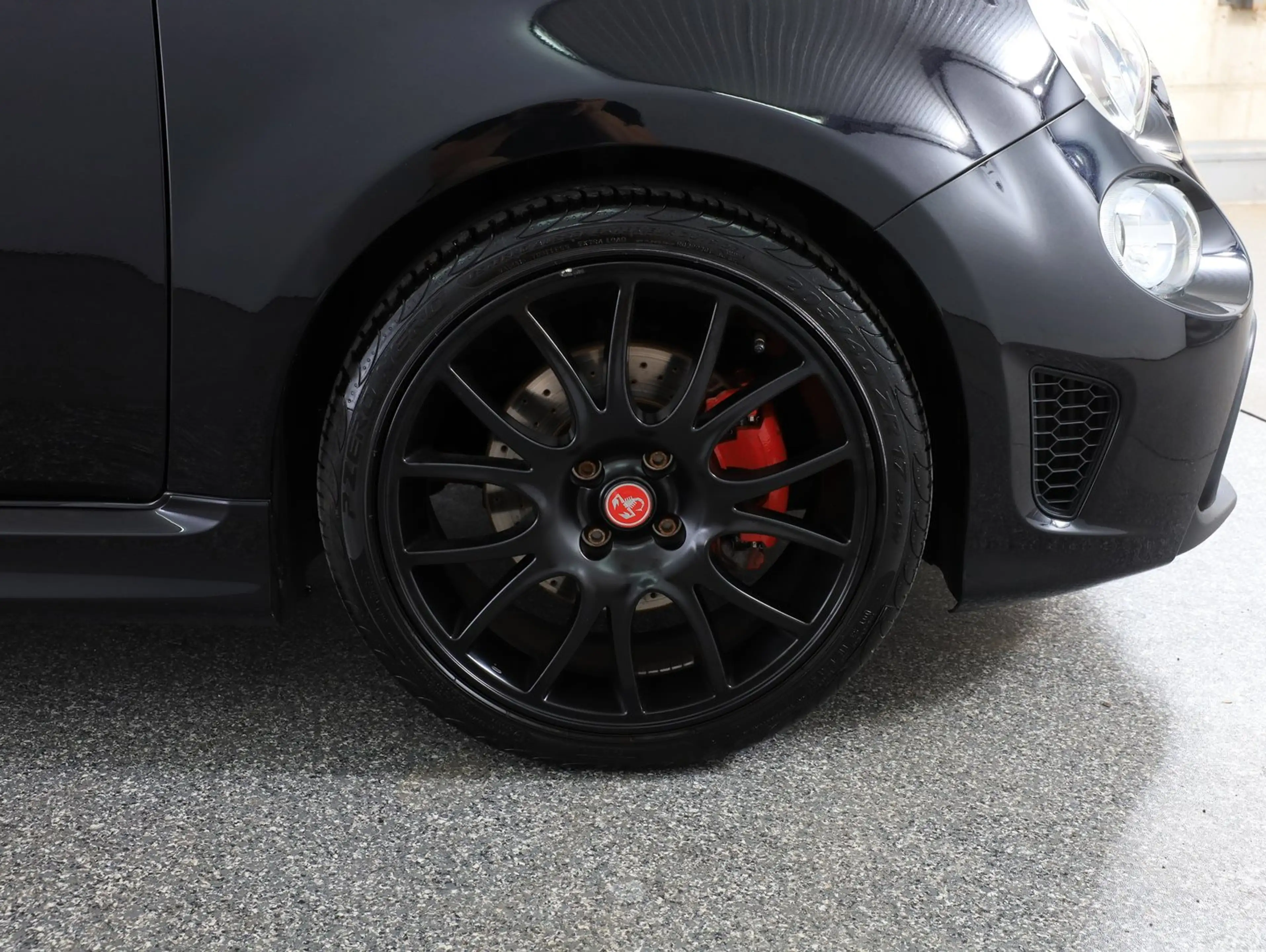 Abarth 500 595 Custom — photo 9